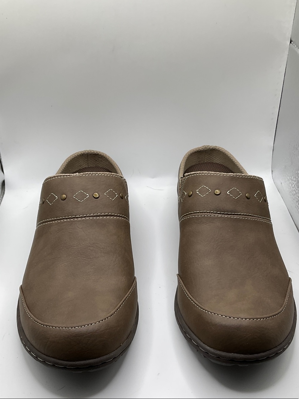 Dr. Scholl's New in Box Taupe Slip-On Women's Clogs with Stud Accent, Size 7.5